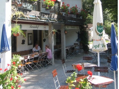 Cafè-Wirtshaus Brunnhof Bild 3